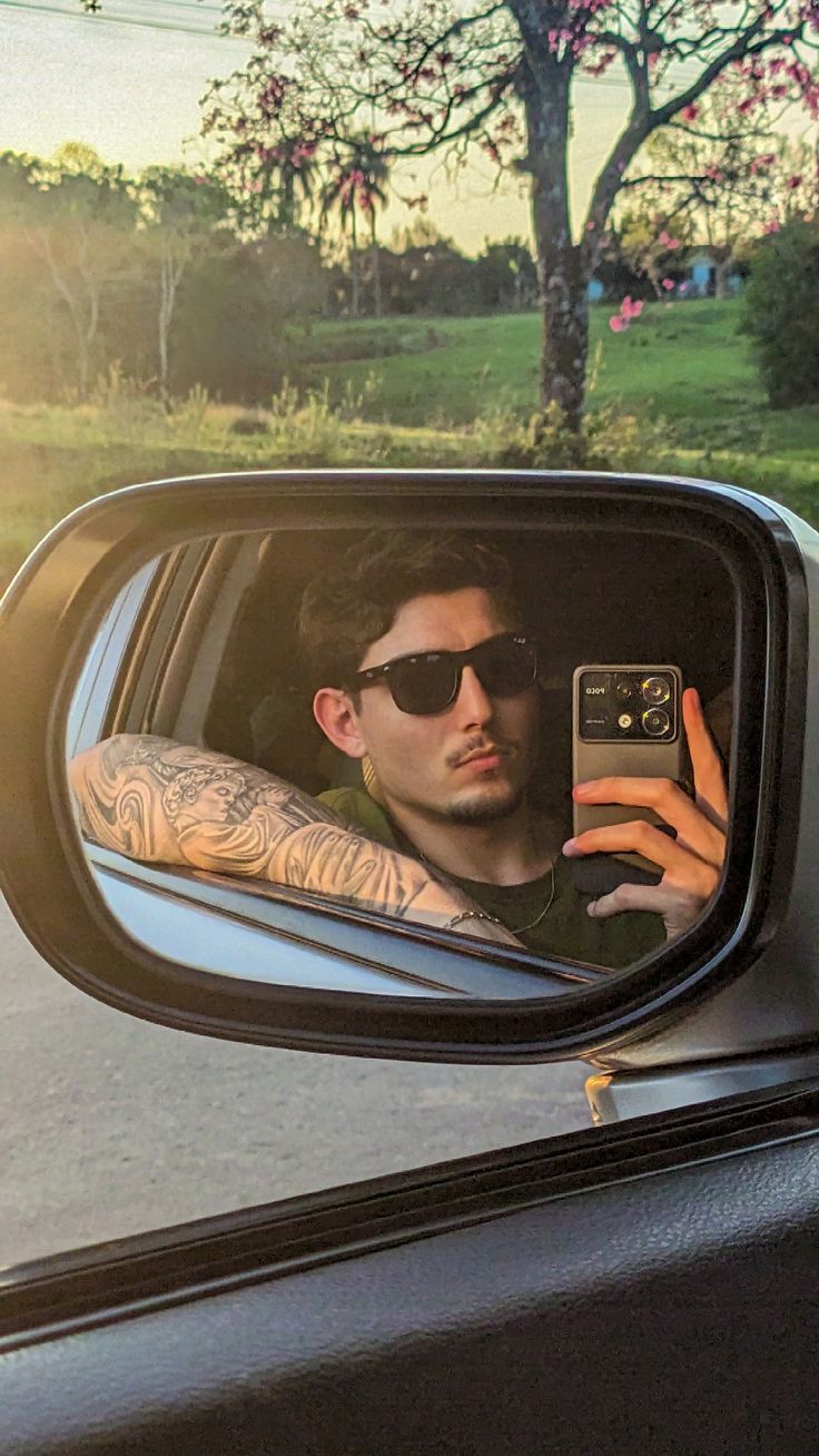 files/foto_dentro_carro_selfie.jpg